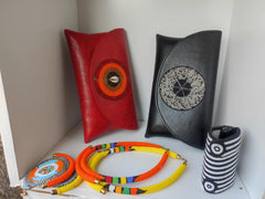 5 Items -Clutch bag & beaded jewelry set