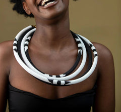 1 Black & white Kenyan Maasai Beaded Collar Necklace – Handcrafted Jewelry